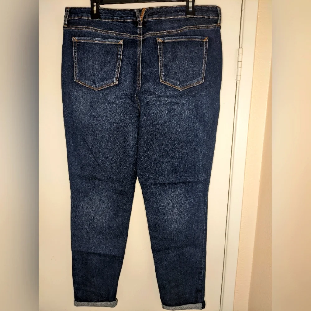 High Rise Jeans - Picture 2 of 3